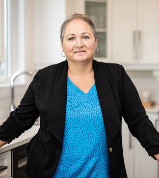 Photo of Lynn Lawrence