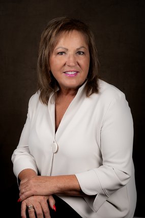 Photo of Carla Hunter